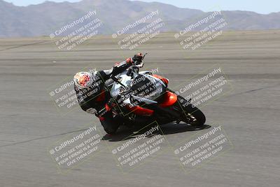 media/Apr-10-2022-SoCal Trackdays (Sun) [[f104b12566]]/Bowl (11am)/